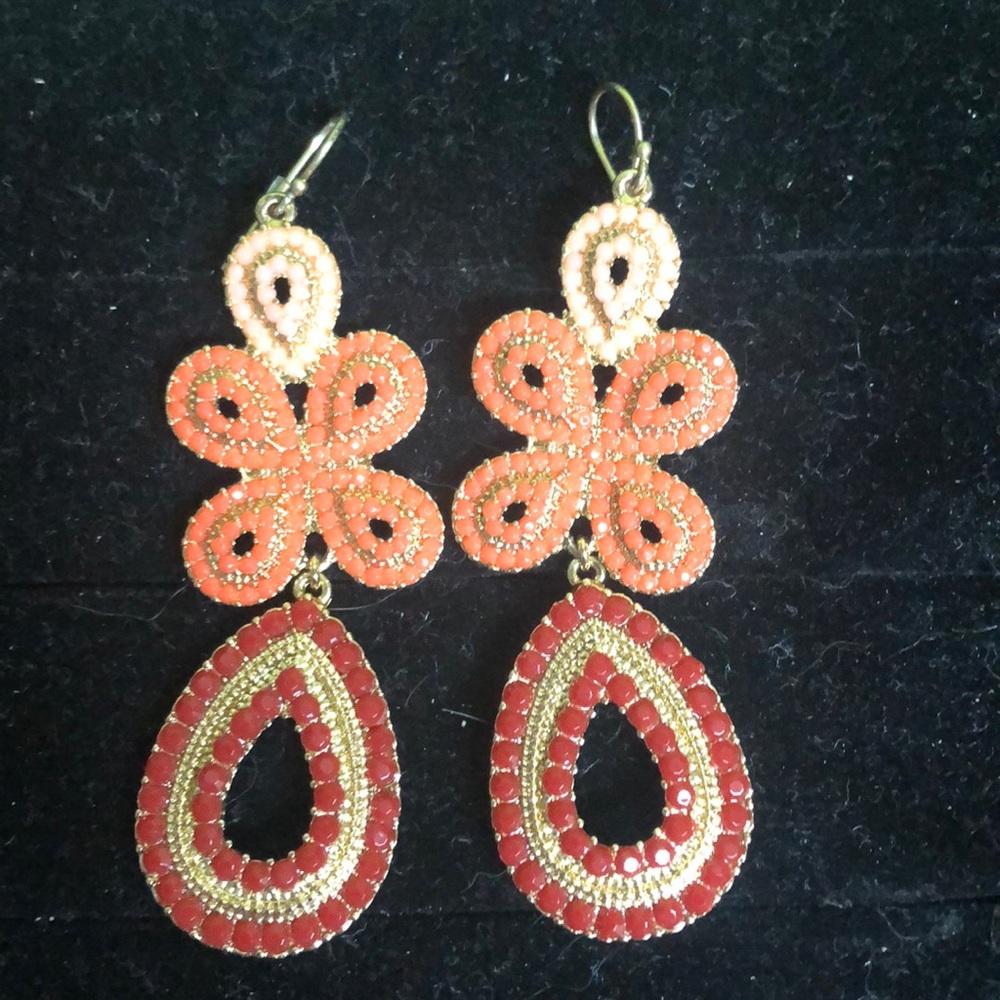 Statement fun coral earring